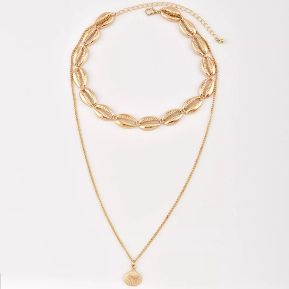 2 Layer Shell Scallop Pendant Necklace Gold Color - Picture 5 of 5